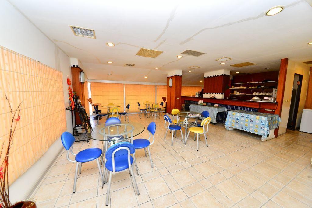 Paiwei Motel Tajnan Kültér fotó