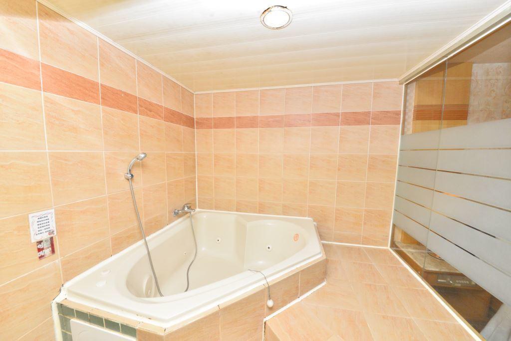 Paiwei Motel Tajnan Kültér fotó